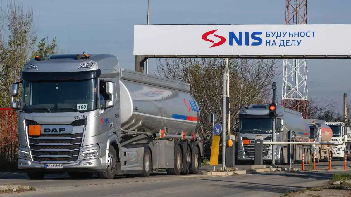 بين موسكو وواشنطن.. هل تستطيع صربيا حماية "الطاقة والسيادة" معاً؟