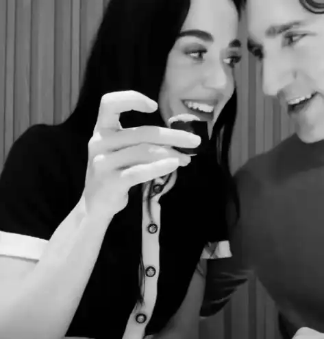 كاتي بيري وجاستن ترودو في طوكيو