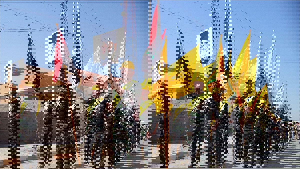 تجاهل الحشد الشعبي قرار العراق "الرسمي" يثير الجدل حول اصطفافه مع إيران