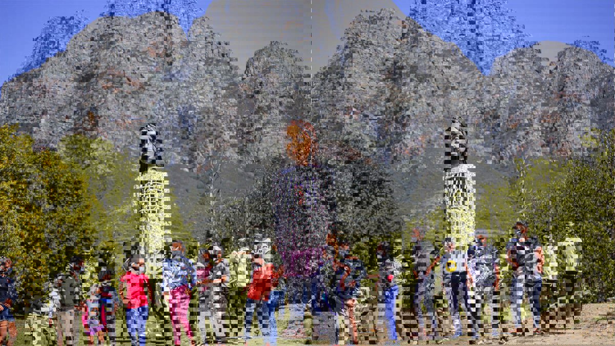 الدمية "أمل" تطمح لمستقبل أفضل في قمة المناخ بغلاسكو