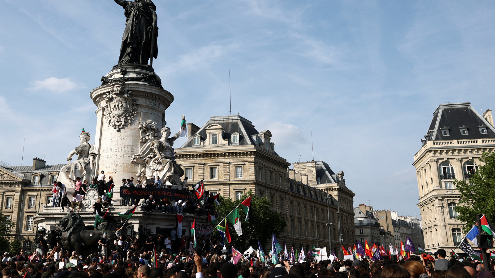 خبير لـ"إرم نيوز": "الإخوان" يزيدون التوتر داخل المجتمع الفرنسي