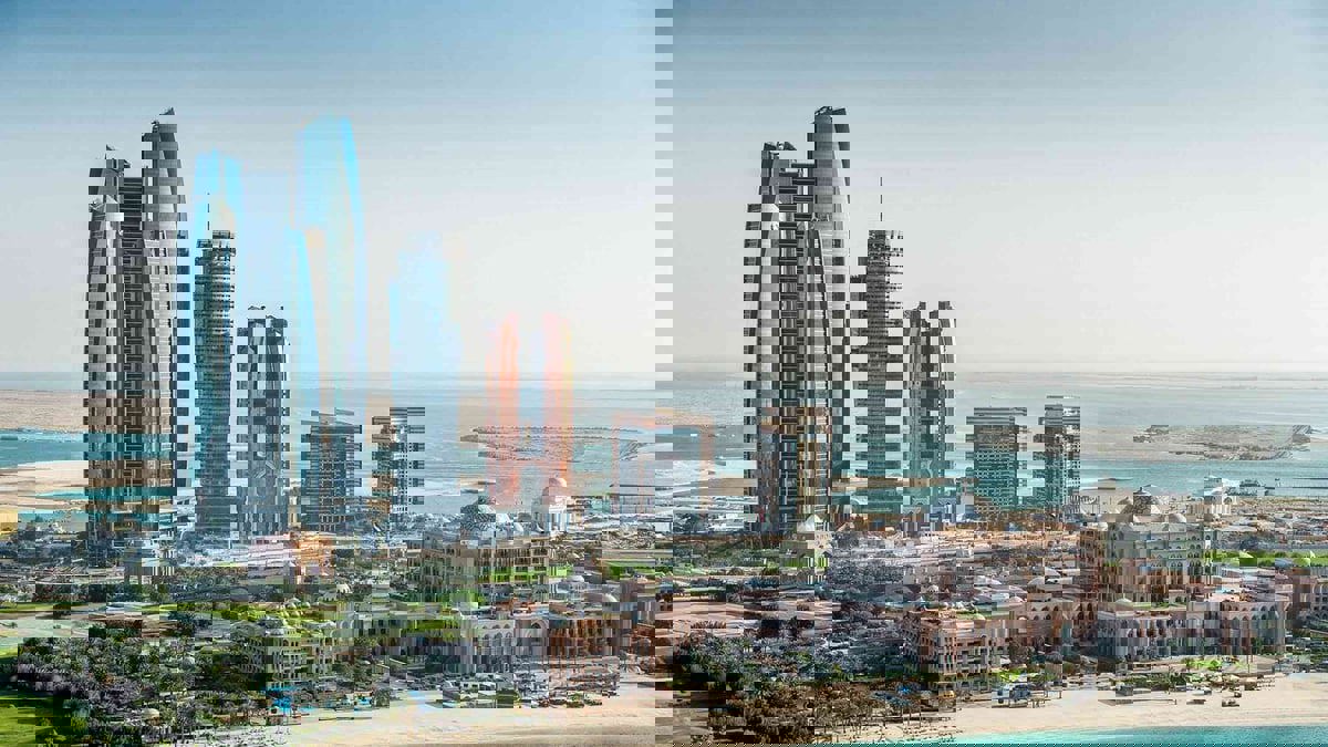 "ألفا ظبي" تنشئ أكبر شركة للرعاية الصحية في الإمارات