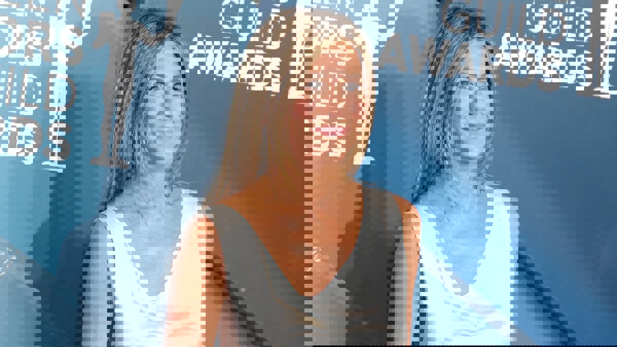 جينيفر أنيستون: ماثيو بيري كان سعيدا صباح يوم وفاته 