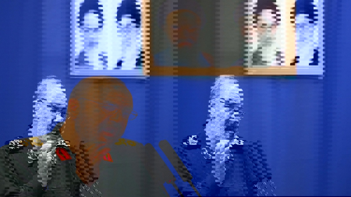 بكل ثقة.. قائد الحرس الثوري الإيراني يعرض المساعدة على واشنطن