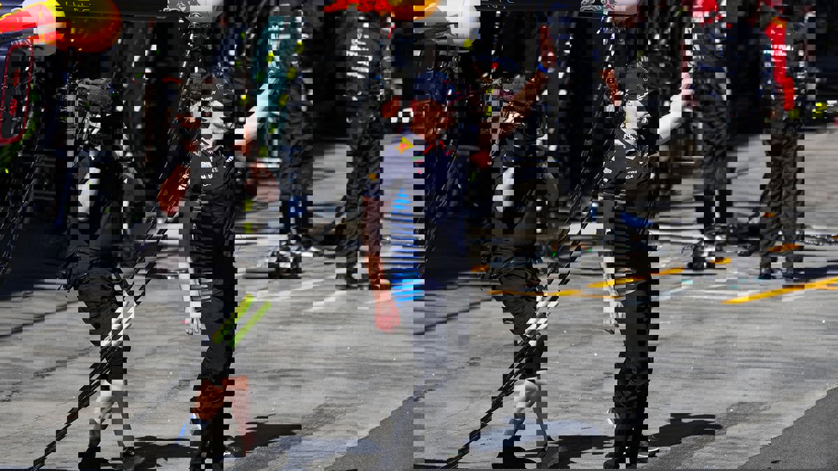 فورمولا 1.. فرستابن يخرج من سباق أستراليا للسيارات