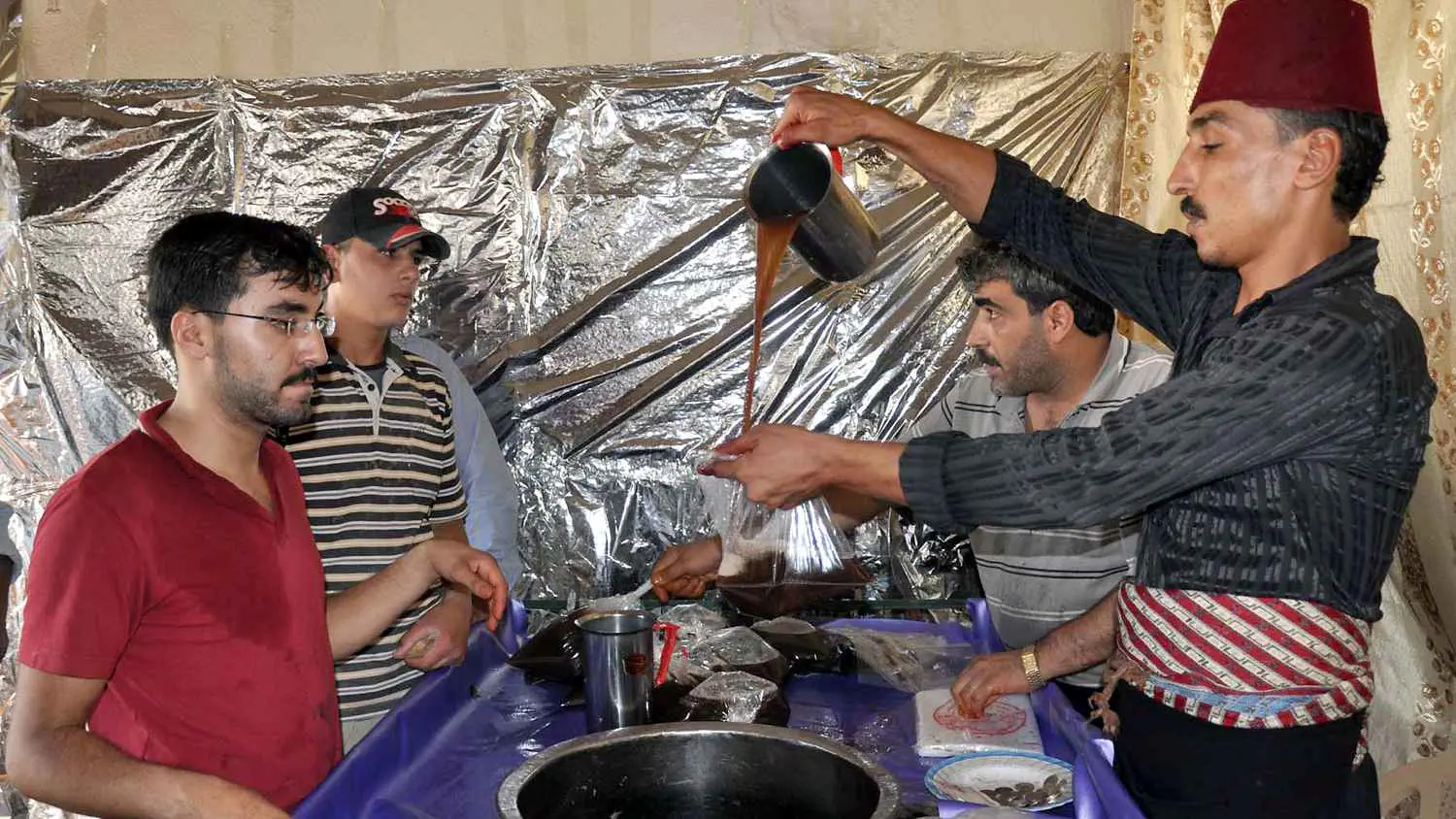 مشروب العرقسوس.. نكهة رمضانية تنبض بأصالة سوريا وعبق التاريخ