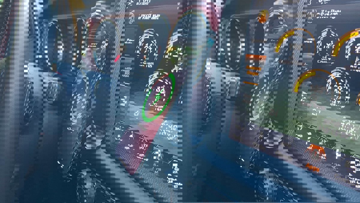 بيلكن تطرح أول قاعدة شحن آيفون للسيارة بتقنية MagSafe