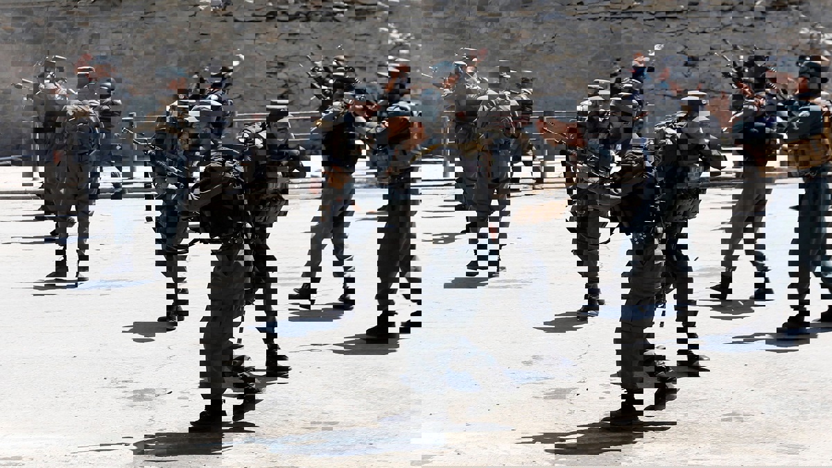 شرطي يقتل 4 من زملائه غرب أفغانستان