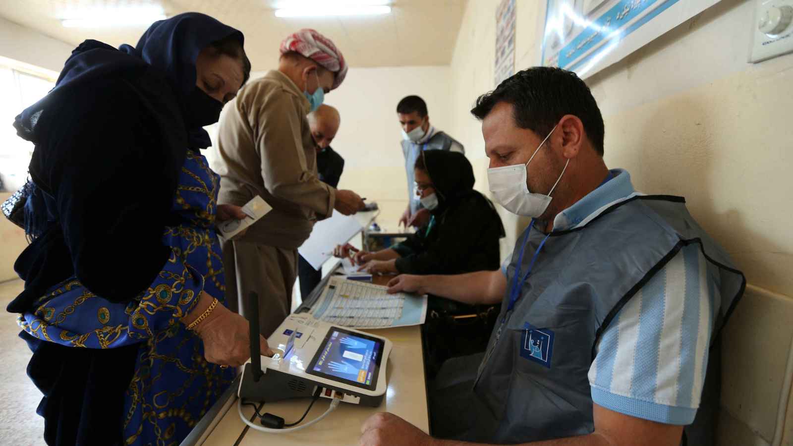 حسابات "الكتلة الصامتة" تربك المشهد الانتخابي في العراق