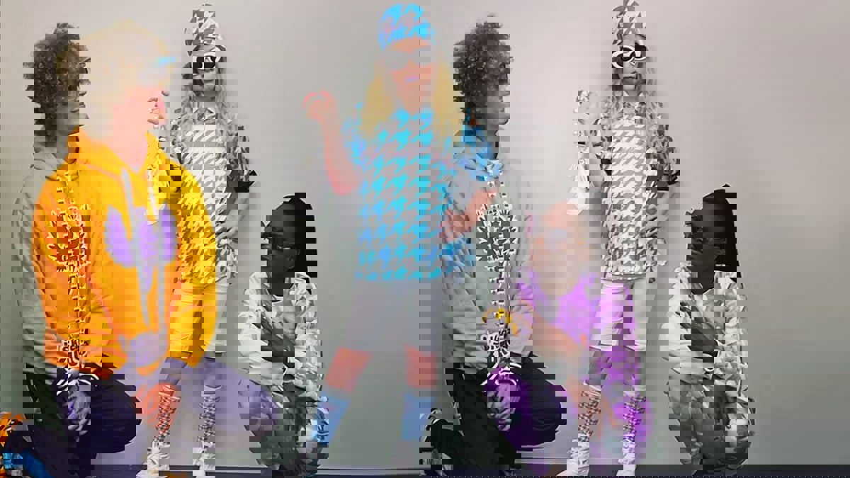 طفل بعمر 10 سنوات يصبح أصغر موديل متحولة جنسيا في العالم (صور)