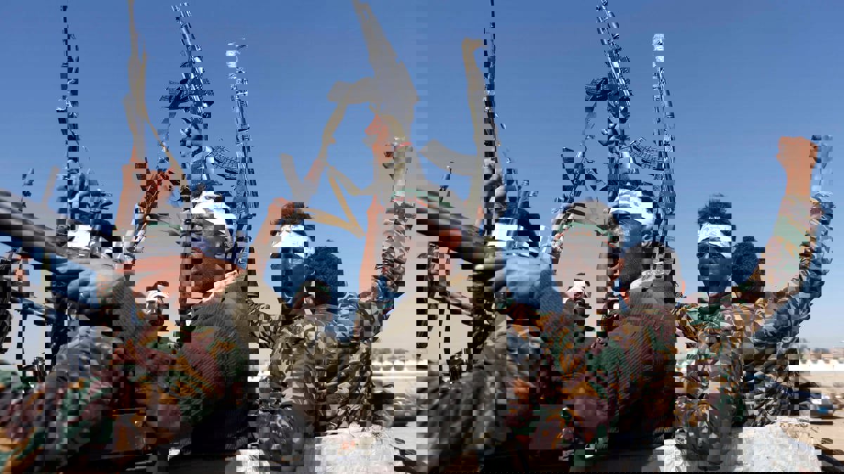 صحيفة عبرية: سقوط أجزاء من شحنة يورانيوم إيرانية بيد "القاعدة" في اليمن