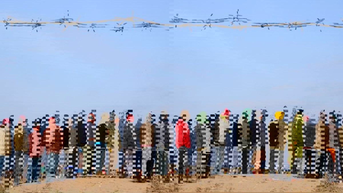 تونس.. مخاوف من "أزمة لاجئين" على الحدود مع ليبيا