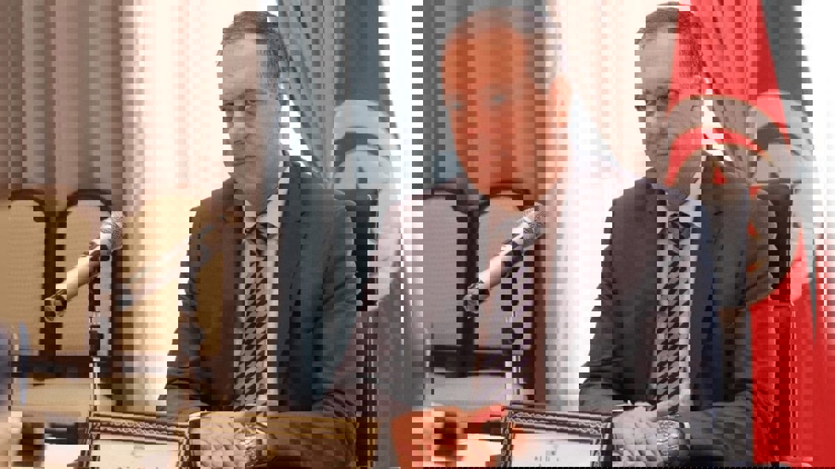 السلطات التونسية تلاحق وزيرا سابقا على خلفية "شائعة استقالة بودن"