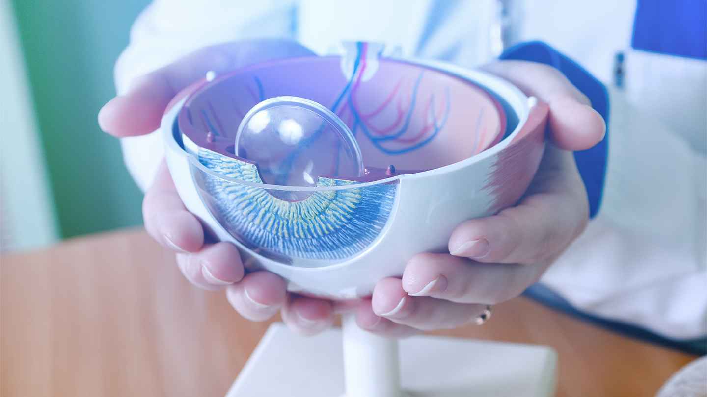 لأول مرة.. أطباء تونسيون ينجحون في زرع قرنية بتقنية دقيقة