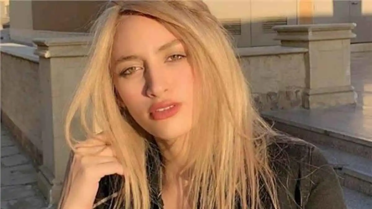 سرقة حساب مودة الأدهم ونشر صور مخلّة لها.. كيف ردت عائلتها؟