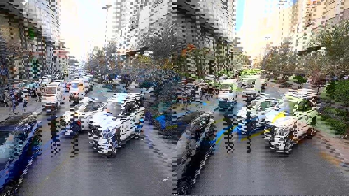 الكويت.. ضبط 8 أشخاص يمارسون "أعمالا منافية للآداب"