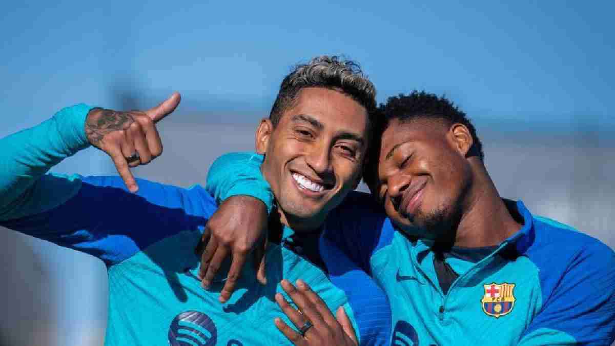 فاتي ورافينيا يسجلان بطريقة رائعة في تدريبات برشلونة (فيديو)