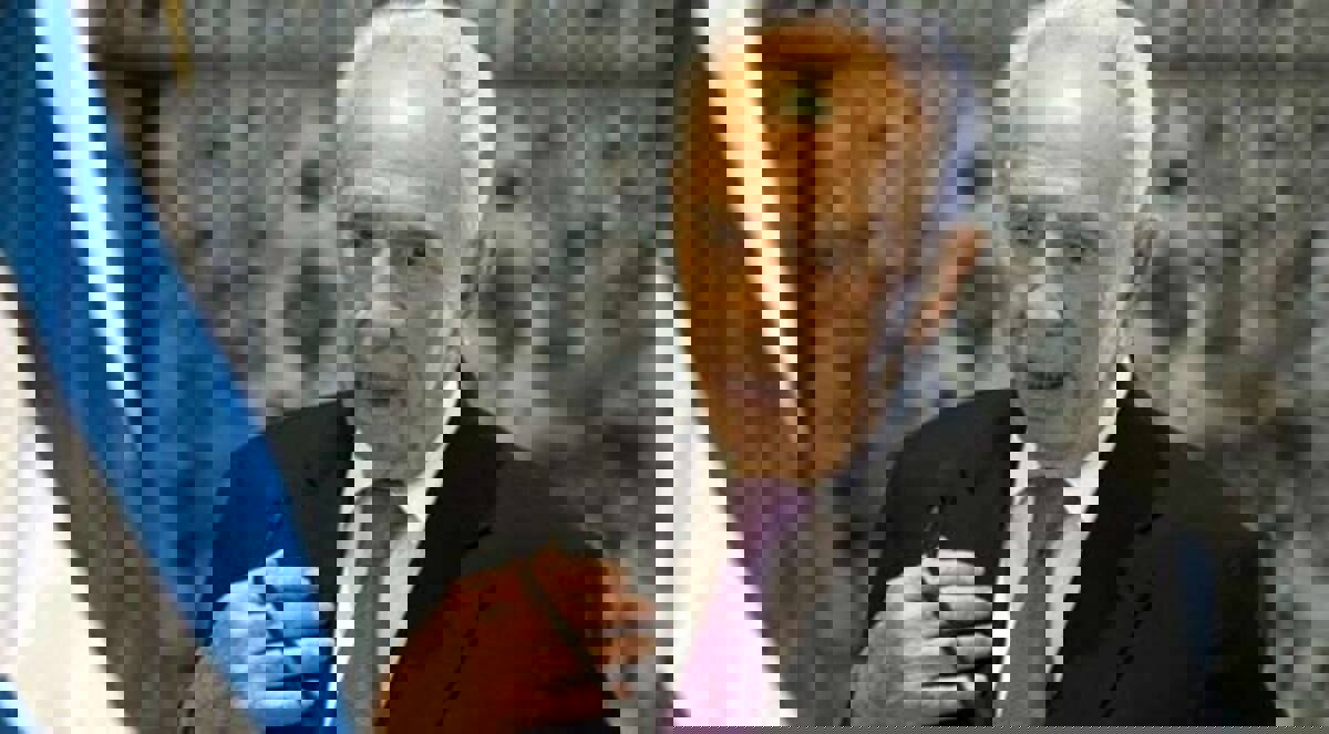 بيريز: رفضت طلبا لعمرو موسى بزيارة مفاعل ديمونا