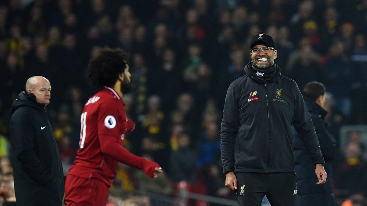 كلوب عن أرقام محمد صلاح المميزة: أتمنى ألا يمرر له اللاعبون الكرة