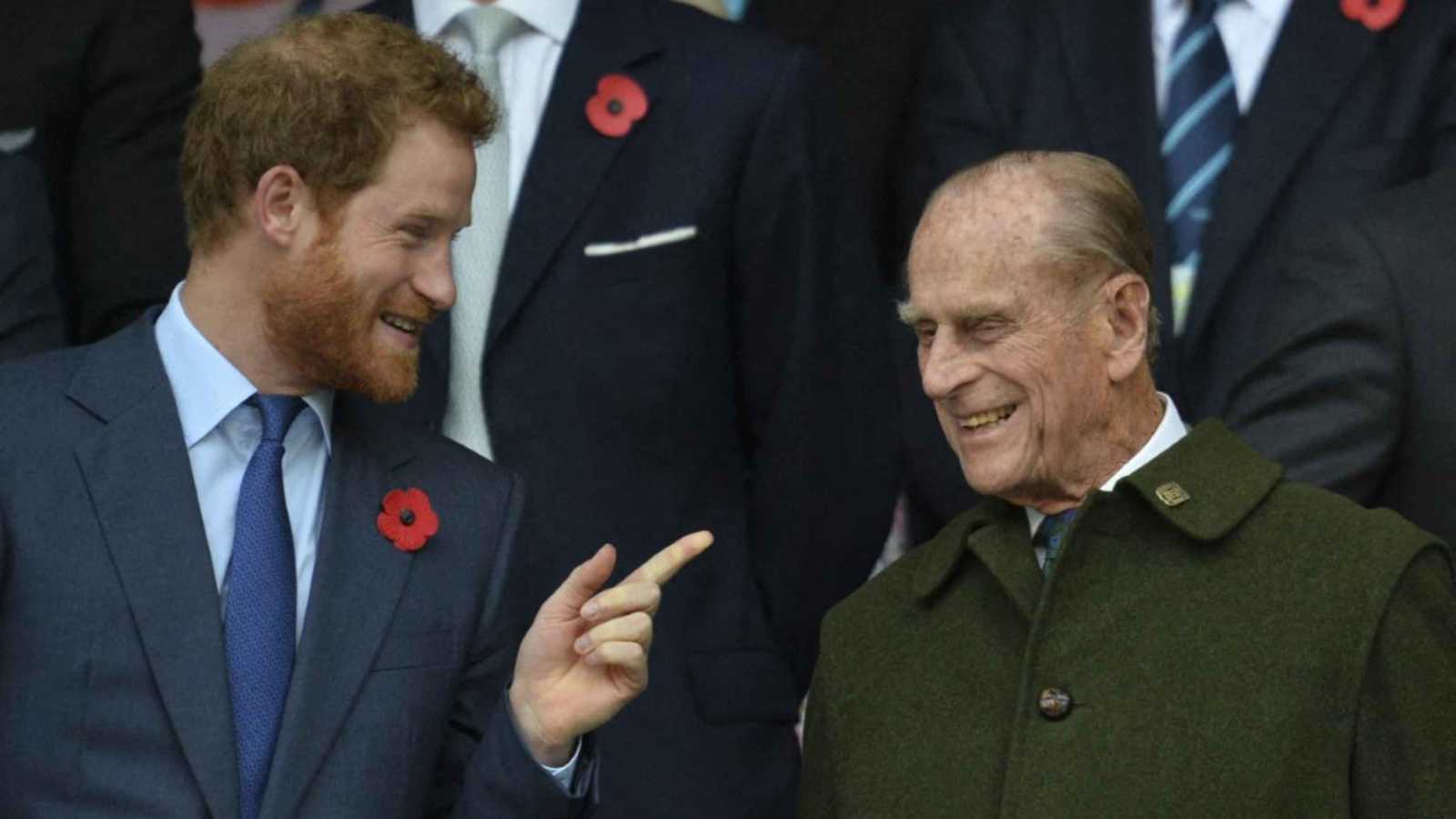 الأمير فيليب حذر هاري من الزواج بميغان ماركل قبل خطوبتهما