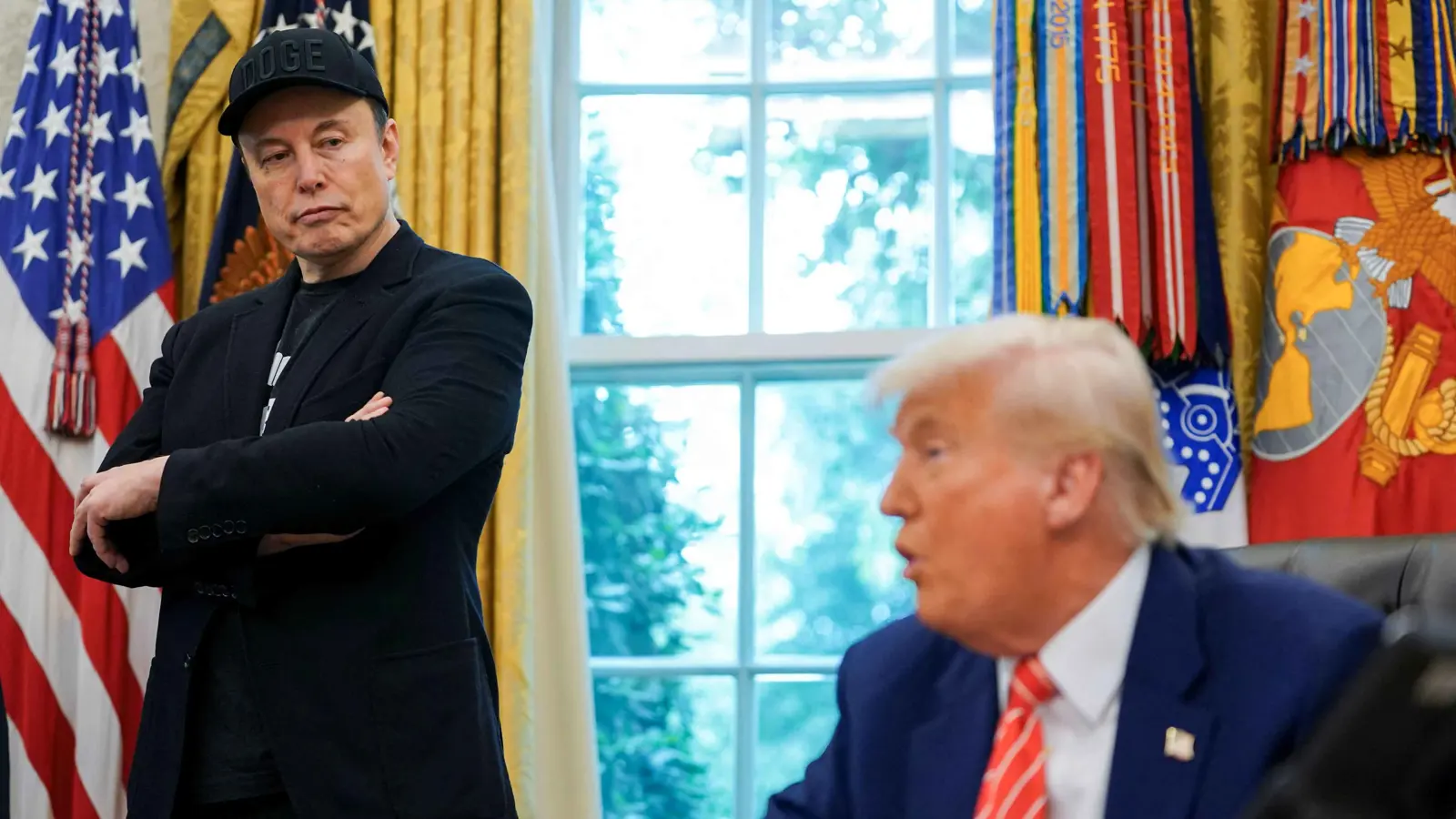 "تمثيلية".. موقع يكشف هدف الخلاف بين ترامب وماسك
