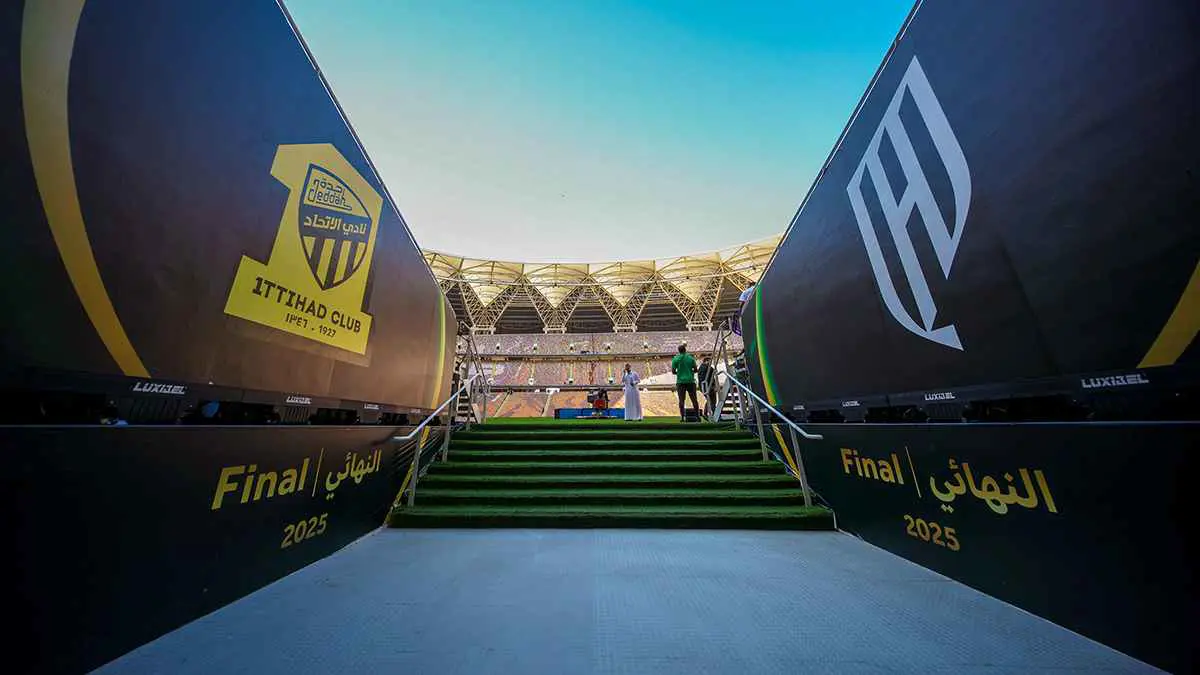 القنوات المجانية الناقلة لنهائي كأس الملك بين الاتحاد والقادسية