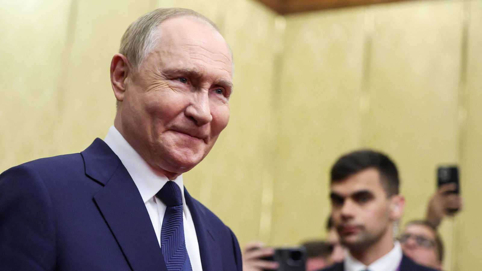 بوتين: إذا كان زيلينسكي جاداً فليأتِ إلى موسكو