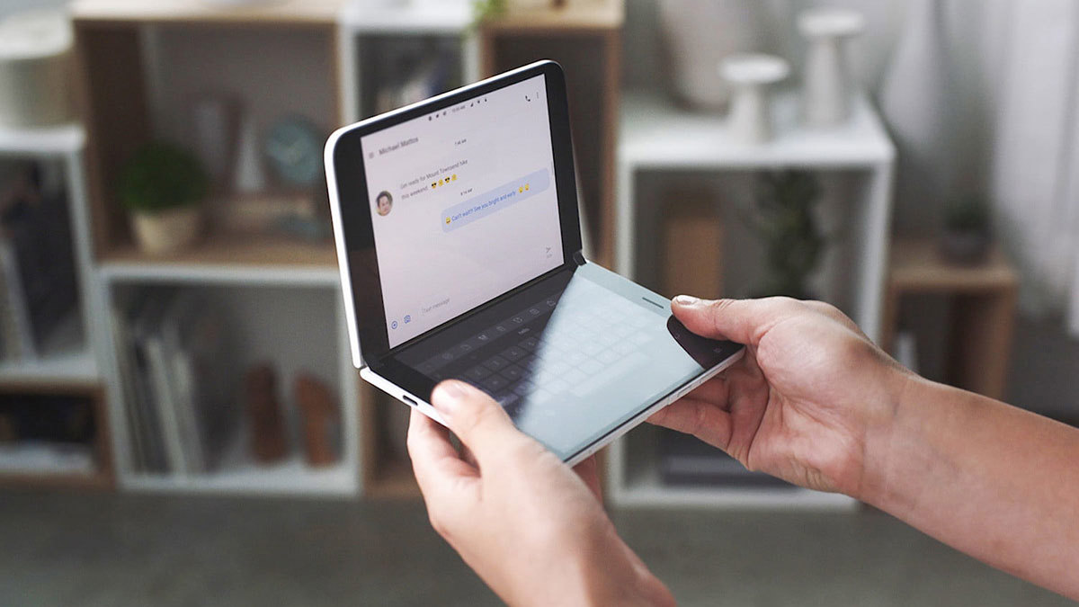 قريبا.. "مايكروسوفت" تطلق جهاز Surface Duo القابل للطي