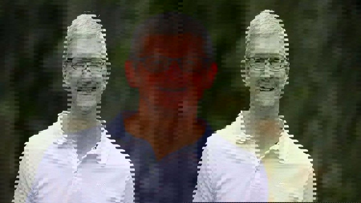 تيم كوك: "أبل" استحوذت على 100 شركة خلال 6 أعوام