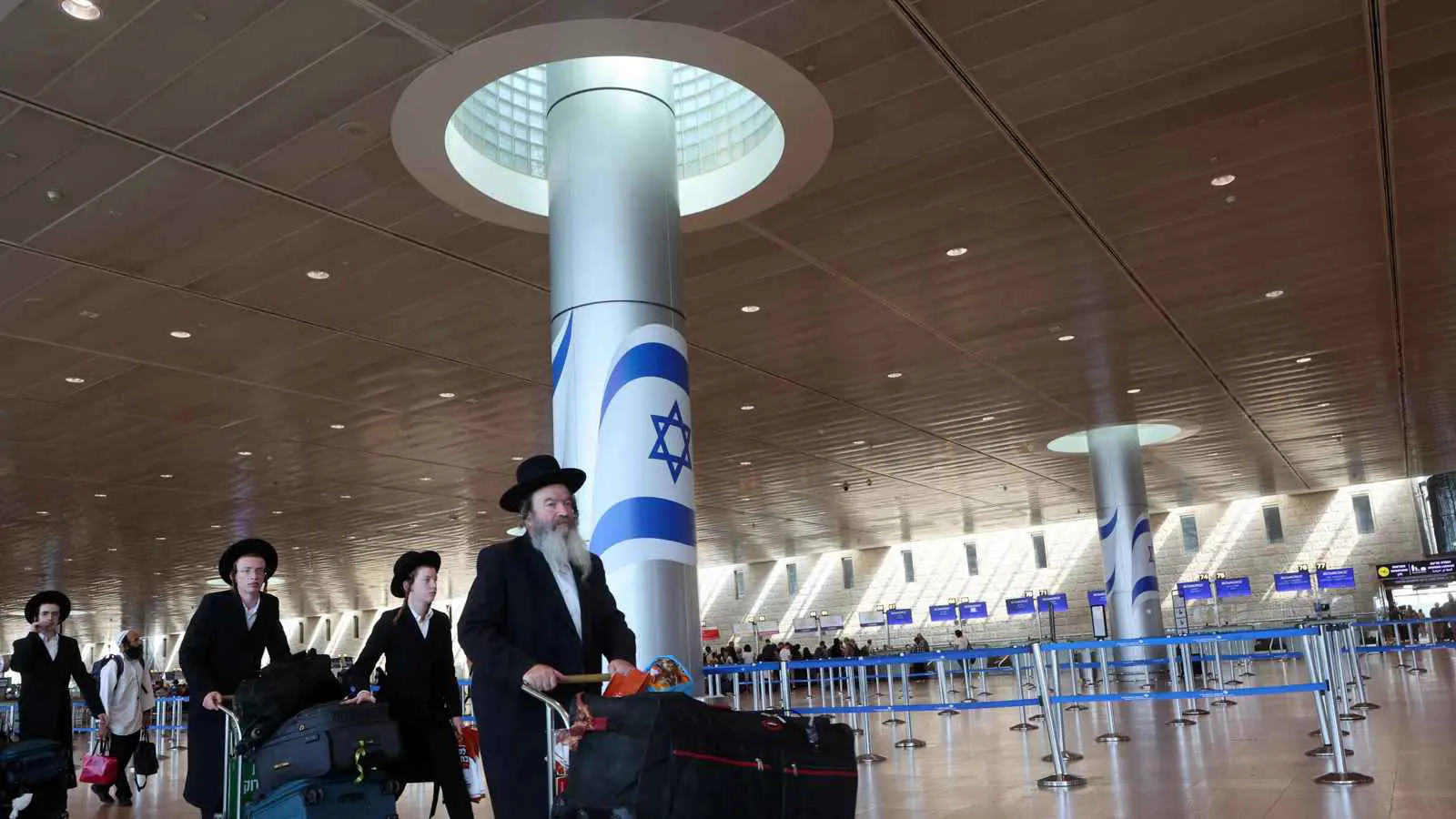 حاكم فلوريدا يرسل 4 طائرات لإجلاء أمريكيين من إسرائيل