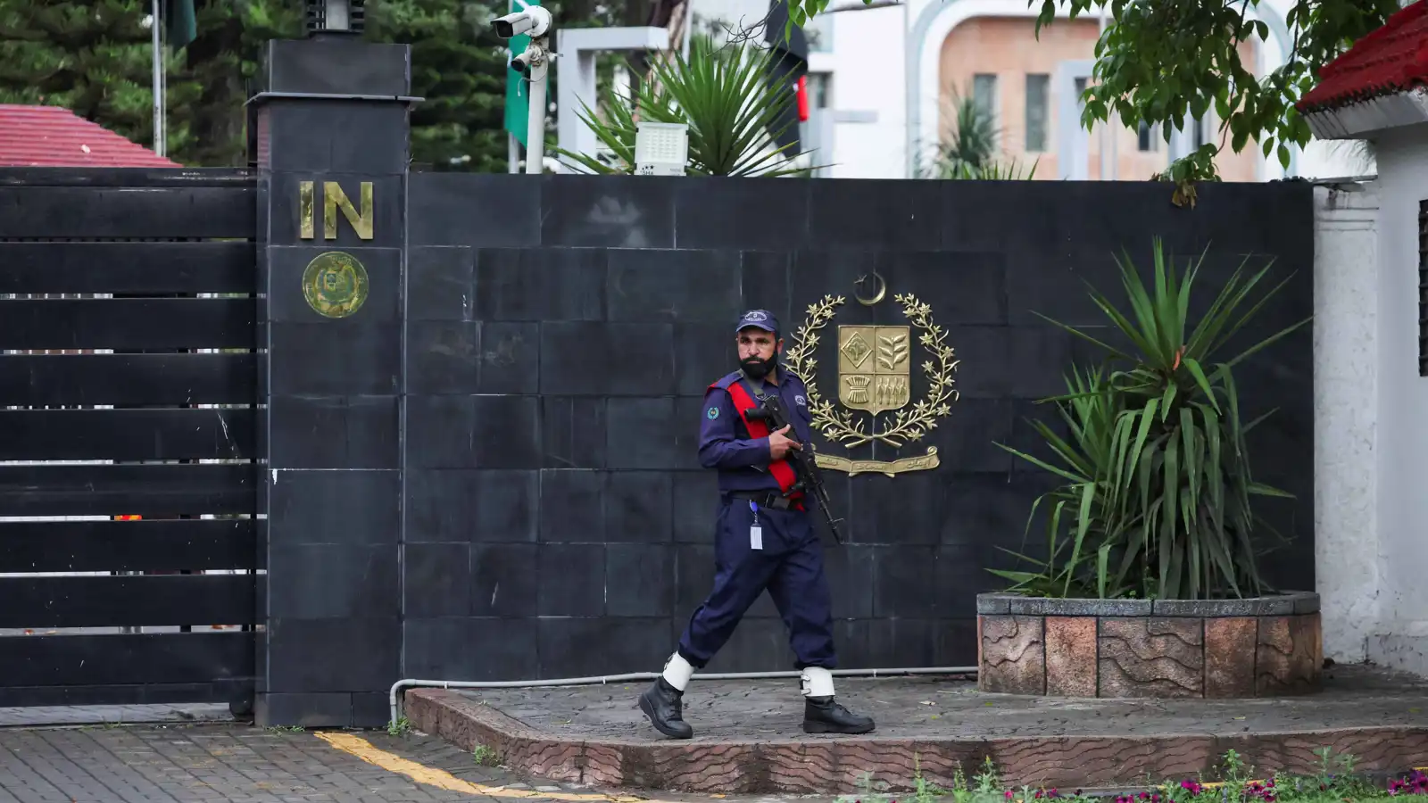 سفير طهران في باكستان: وفد إيران يصل إلى إسلام أباد اليوم