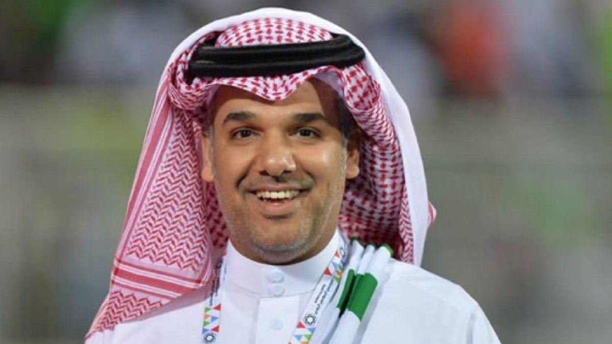 ماجد النفيعي يرد على خالد البلطان: الشباب قطعة صغيرة مقارنة بالنادي الأهلي (فيديو)