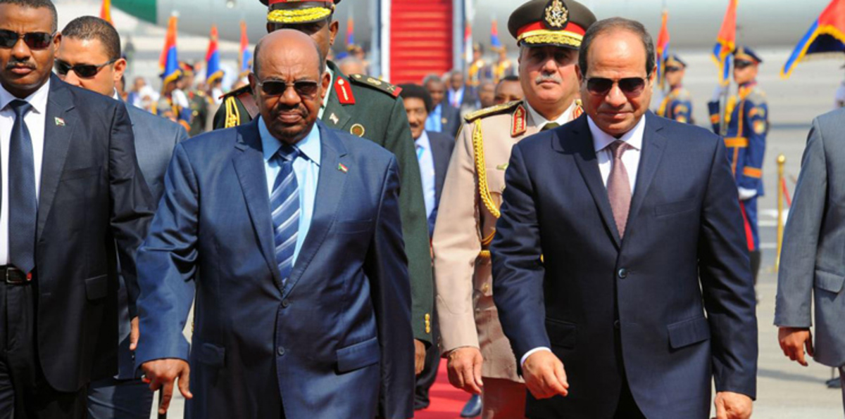 كيف رد البرلمان المصري على اتهامات البشير بشأن دعم القاهرة عسكريًا لجنوب السودان؟