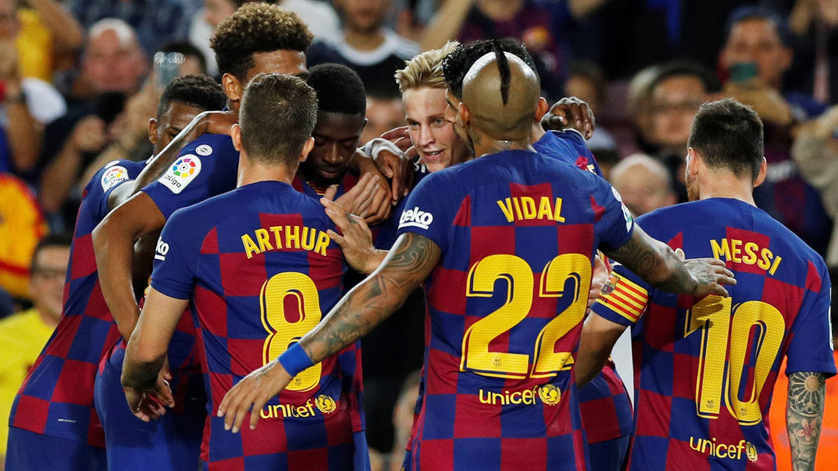 الكشف عن القميص الرابع لنادي برشلونة (صورة)