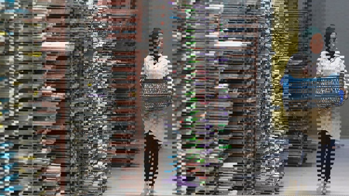 أردني يحقق أرباحا وافرة من تصدير الطباشير إلى أكثر من 100 دولة