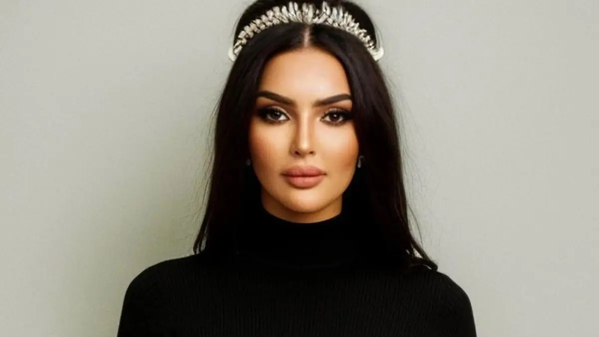 ملكة جمال السعودية رومي القحطاني تفوز بلقب دولي (صور)