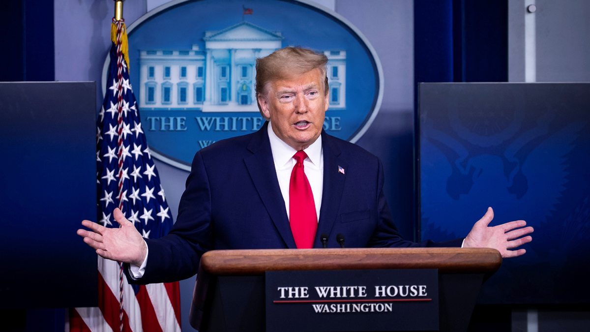 كورونا.. ترامب يحذر الصين ويعرض المساعدة على إيران