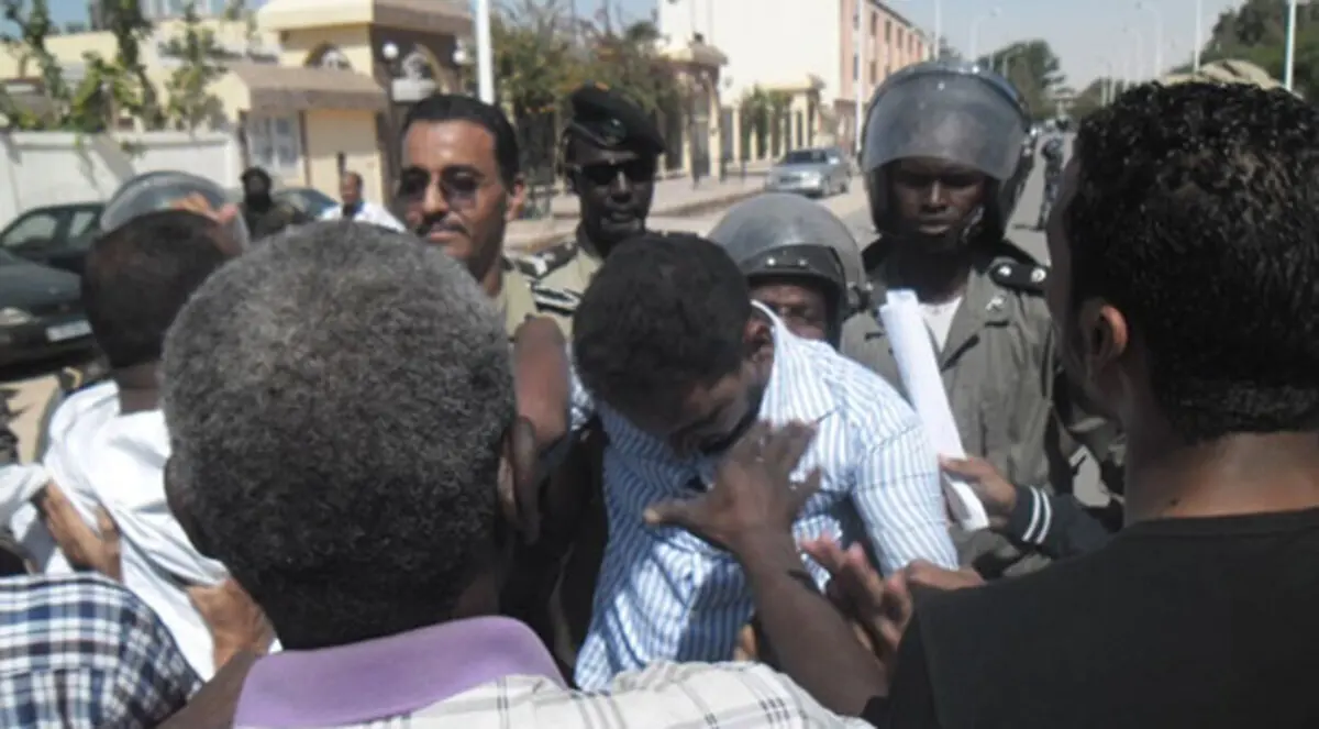 الشرطة الموريتانية تفرق بالقوة تظاهرة معارضة للانتخابات