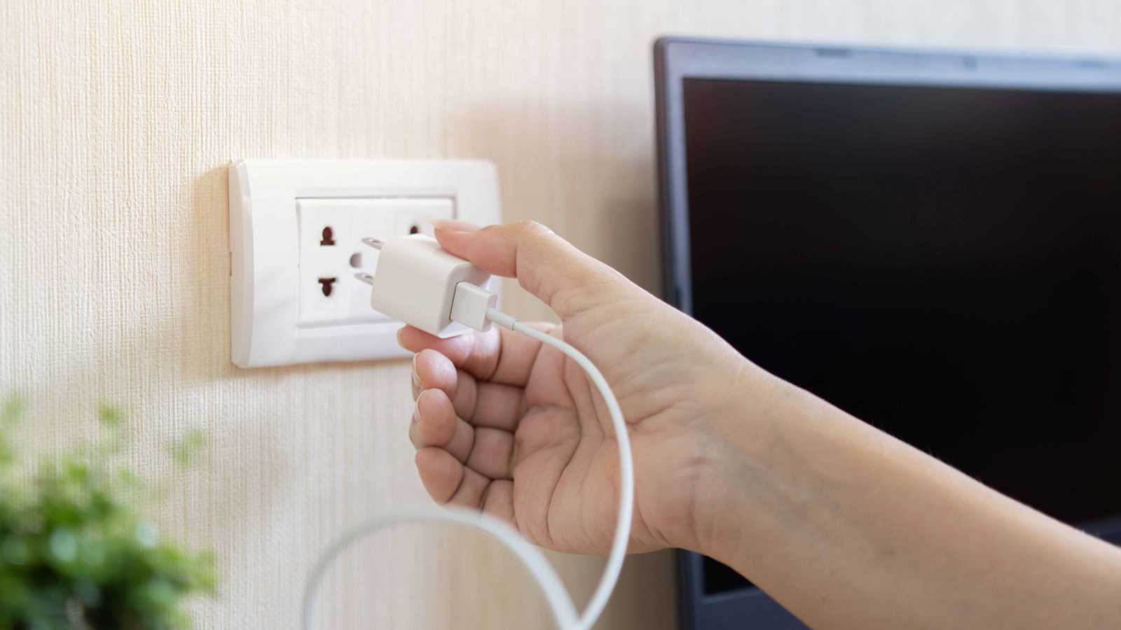 هل يقلل فصل الأجهزة من استهلاك الكهرباء؟