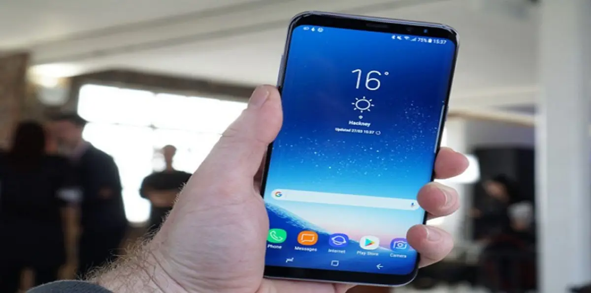 احمرار الشاشة.. مشكلة جديدة تواجه هواتف "غلاكسي إس 8" (صور)