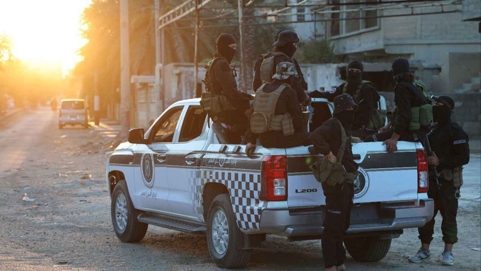 المرصد: اعتقالات واسعة في قرية الزرزورية بريف حمص