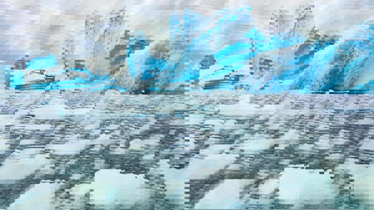 بحجم لاس فيغاس.. انفصال جبل جليدي عن القارة القطبية الجنوبية