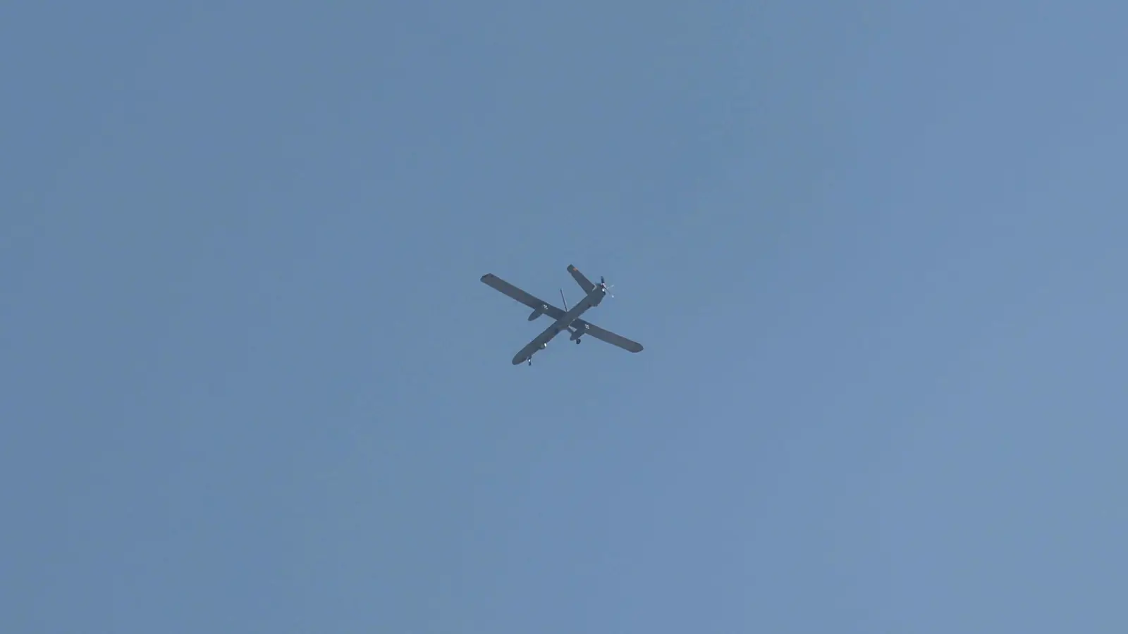 إيران: إسقاط 4 مسيّرات إسرائيلية متطورة في شيراز