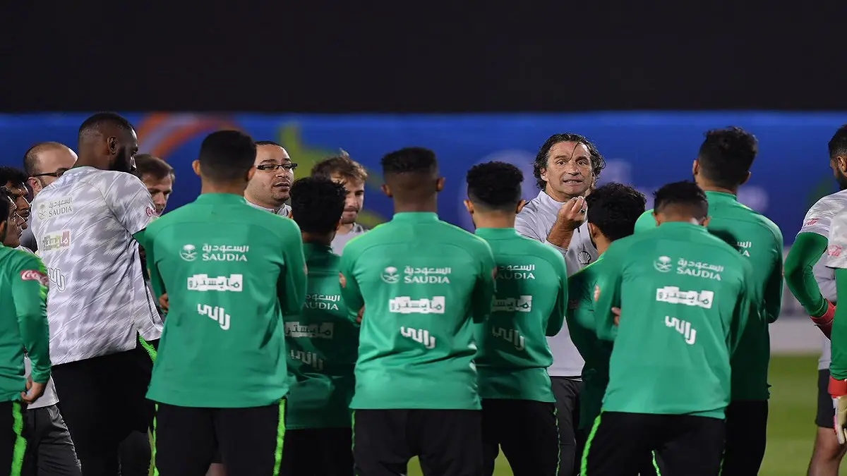 بيتزي لا يستبعد استدعاء لاعبين جدد لتشكيلة المنتخب السعودي في كأس آسيا