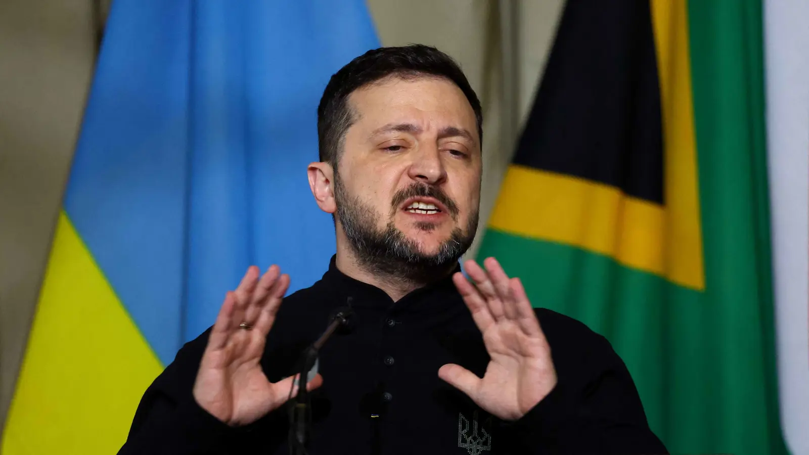 زيلينسكي: روسيا تمارس "ضغطا" على أمريكا بالضربات على كييف