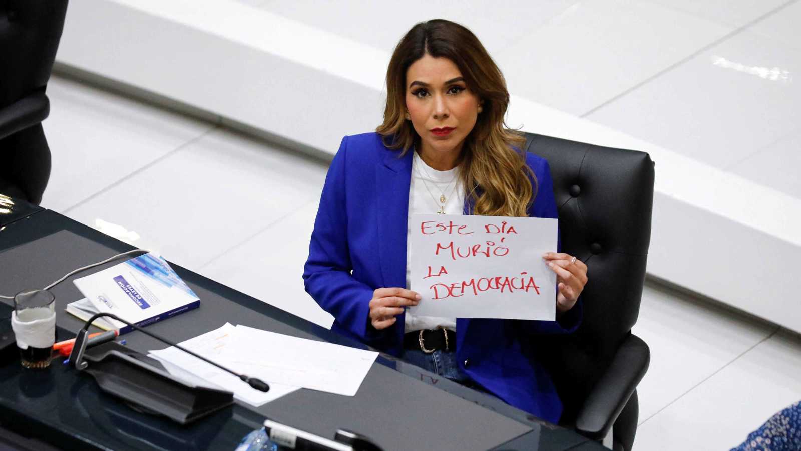 السلفادور.. تعديل دستوري يقرّ "الرئاسة مدى الحياة"