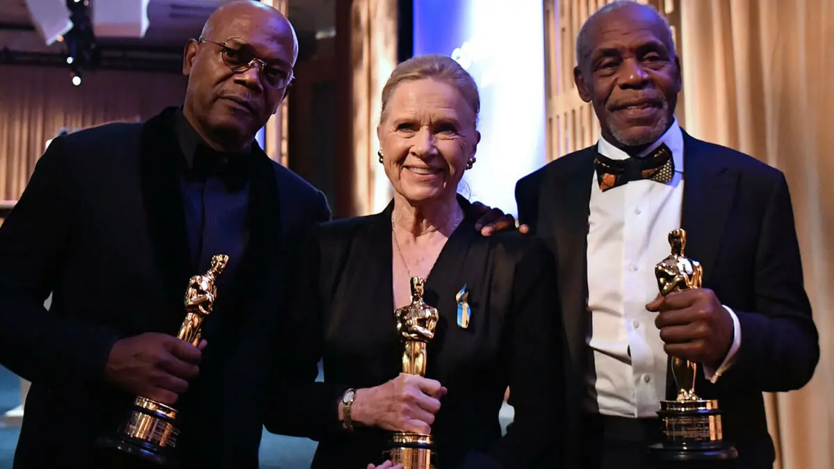 "الأوسكار" تمنح جوائز فخرية لصامويل جاكسون وداني جلوفر وآخرين