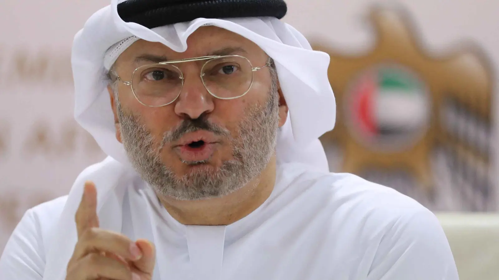 أنور قرقاش: الإمارات تدعم بشدة الوقف الفوري للحرب في السودان