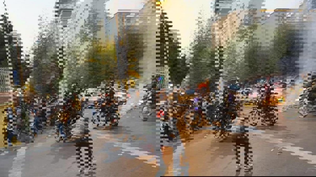 إيران.. احتجاجات وإضراب بعد 40 يومًا على وفاة "مهسا أميني" (فيديو وصور)

