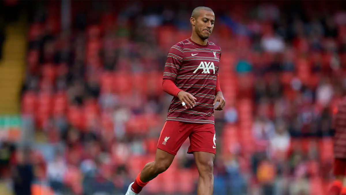 موندو ديبورتيفو: تياغو ألكانتارا قد ينضم إلى برشلونة على طريقة داني ألفيس